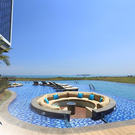 Hotel The Rinra Macasar Exterior foto